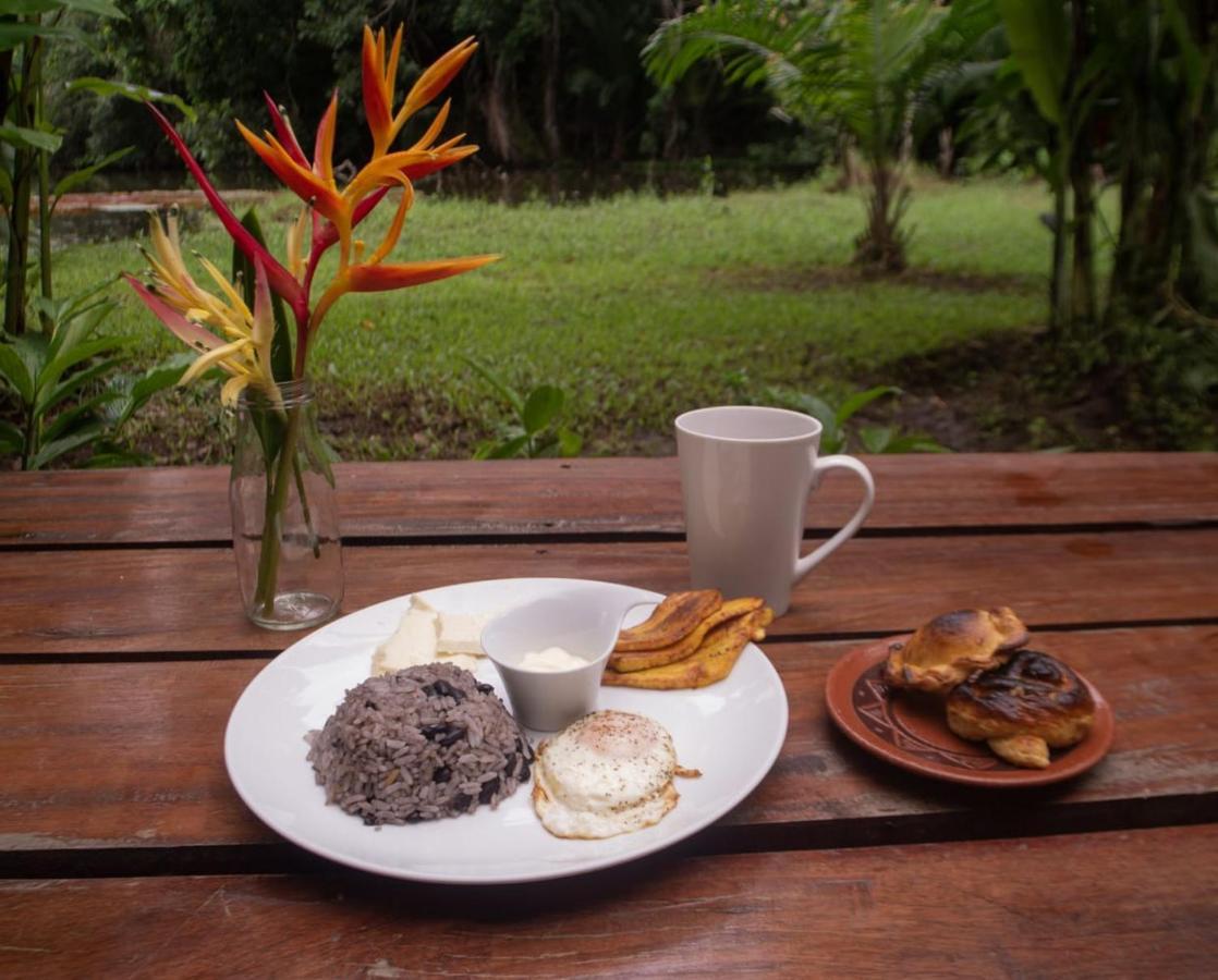 Los Chocuacos. Guácimo エクステリア 写真